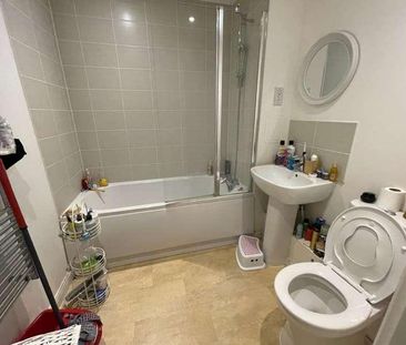 West Central, Slough, SL2 - Photo 2