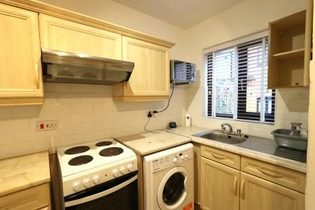 Crompton Street, Warwick, CV34 - Photo 2