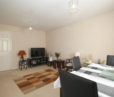 2 bedroom apartment to rent - Photo 6