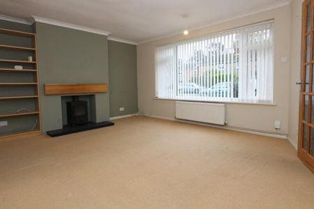 3 bedroom semi-detached house to rent - Photo 2