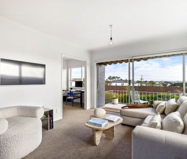 Sun-Soaked End Unit Bliss! - Photo 4