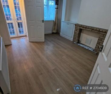 3 bedroom terraced house to rent - Photo 4