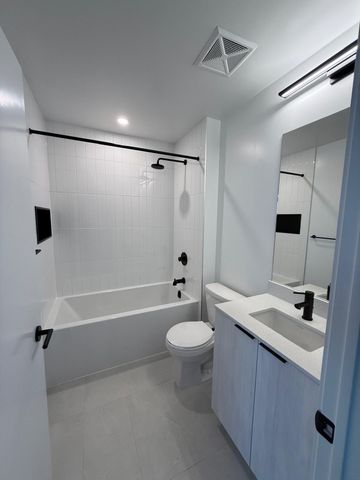 For Lease - 2495 Eglinton Ave W Avenue Unit# 2209, Mississauga, Ontario - Photo 5