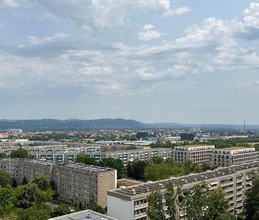 2-Zimmerwohnung mit Balkon, Aufzug und tollem Blick über Dresden! - Photo 3