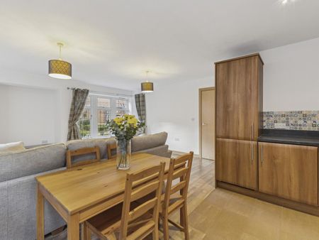 2 bedroom flat to rent - Photo 3