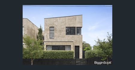 Architecturally Designed Home in Perfect Maidstone Location! - Photo 5