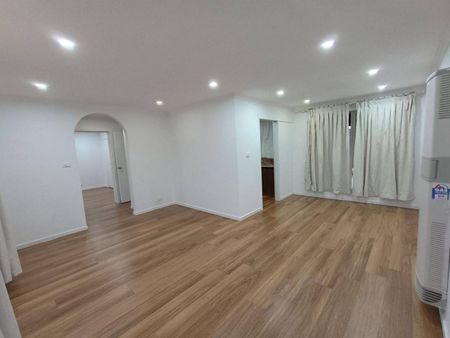 Fully Renovated House - Next to Melton Train Station - Photo 3