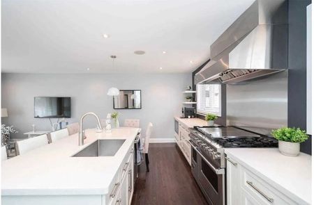 For Lease - 2 Groveland Crescent, Toronto, Ontario - Photo 5