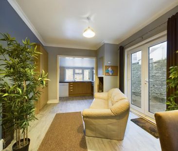 5 bedroom house share to rent - Photo 1