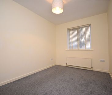 3a, Wilfrid Terrace, Farnley, Leeds, LS12 5DE - Photo 2