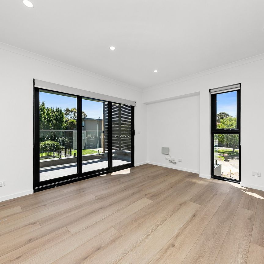 14/2 Howard Court, Clayton - Photo 1