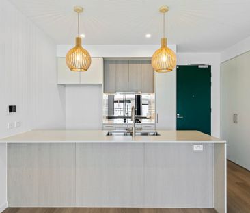 Luxury Living, Central Location - Photo 1