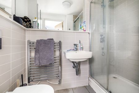 Seren Park Gardens, London, SE3 - Photo 5