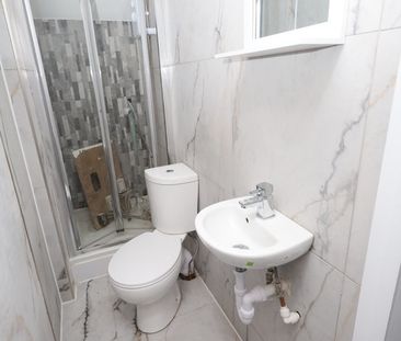 Studio Flat, St. Julians Farm Road, SE27 - Photo 2