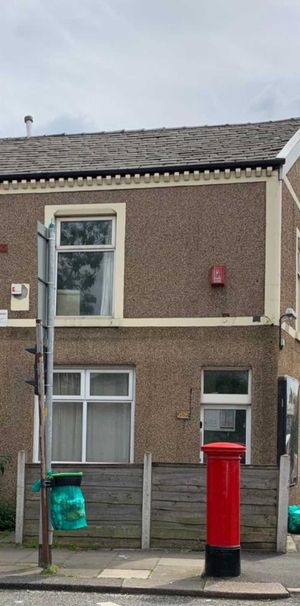 Plodder Lane, Bolton - Photo 1