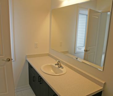 For Lease - 111 WINTER WREN Crescent, Kitchener, Ontario - Photo 5