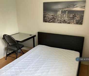 4 bedroom semi-detached house to rent - Photo 5