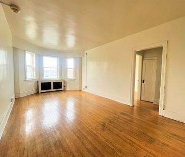 Regina Apartment near Cathedral Area - Photo 5