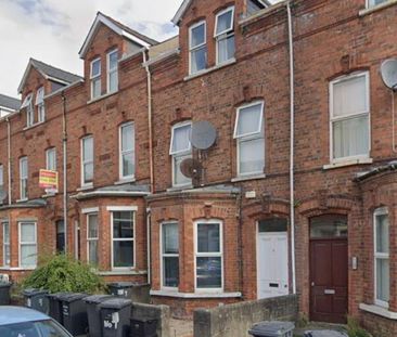 Serviced Room, Room 7, 7 Malone Avenue, Belfast, BT9 6EN - Photo 2