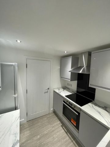 2 Bed Flat, Winnipeg Quay, M50 - Photo 4