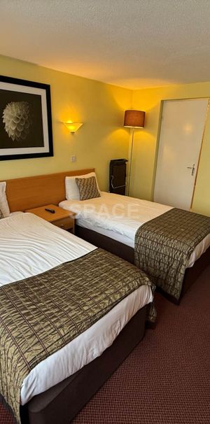 Connaught Road, Reading - Photo 1