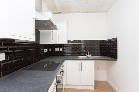 Studio to rent - Photo 2