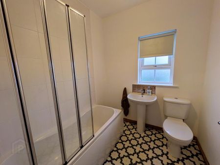 27 Summerhill Court, Banbridge, BT32 3LJ - Photo 3