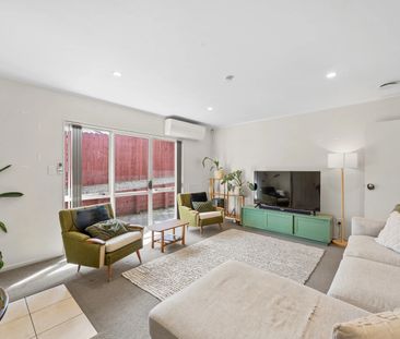 Flat Bush 3 bedroom family home - Photo 2