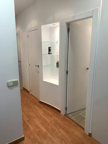 Plaça del Mestre Vicent Ballester Fandós, Valencia, Valencian Community 46013 - Photo 4