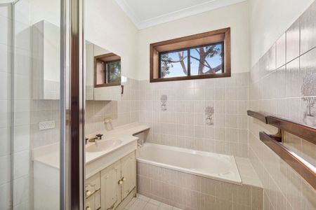 2 Emperor Place, Forestville, NSW 2087 - Photo 5