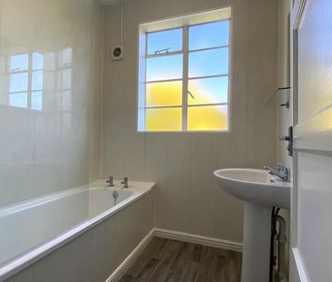 4 bedroom apartment to rent - Photo 2