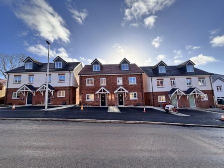 3 bedroom semi-detached house to rent - Photo 4