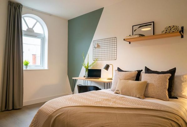 6 bedroom house to rent - Photo 1