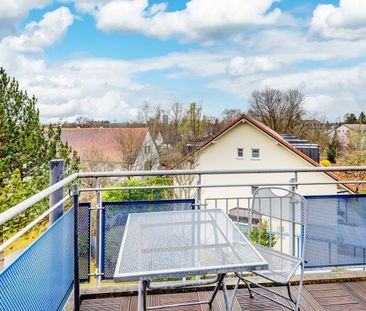 Helle Dachgeschosswohnung in grüner Wohnanlage - Foto 1