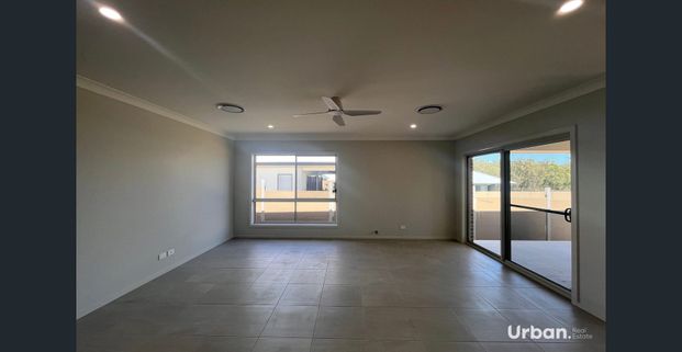 Brand New Four Bedroom Home in Huntlee- Available Now. - Photo 1