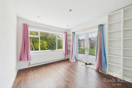 4 bedroom detached house to rent - Photo 3