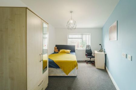 8 bedroom detached house to rent - Photo 5