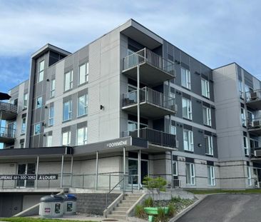 Libre, Lévis centre-ville, Grand Penthouse 3 1/2 + - Photo 1