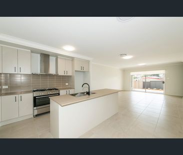 21 Blue Gum Avenue, South Penrith, NSW 2750 - Photo 1