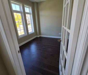 For Lease - 152 Mcknight Avenue, Hamilton, Ontario - Photo 6