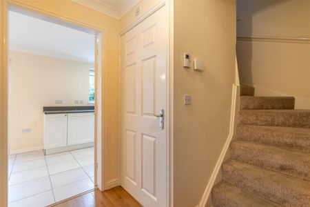 3 bedroom detached house to rent - Photo 4