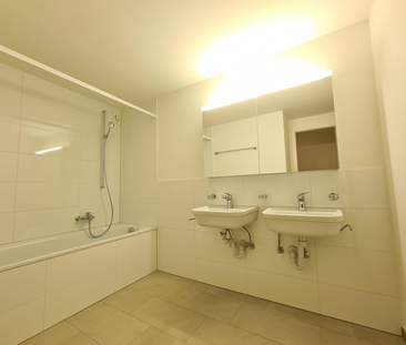 Helle und grosszügige 2-Zimmerwohnung nähe Neuweilerplatz - Photo 1