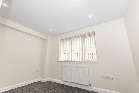 3 bedroom townhouse to rent - Photo 4