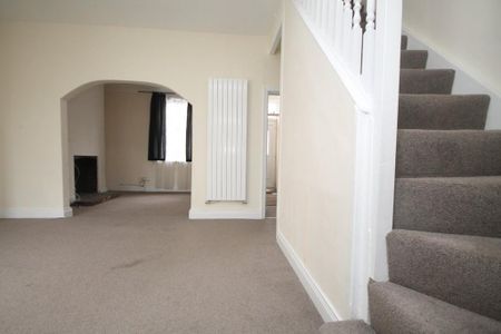 2 bedroom terraced house to rent - Photo 3