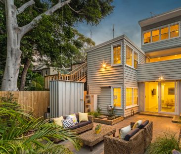 Enchanting 4 Bedroom Family Home - 6 Month lease - Photo 5