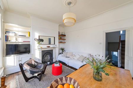 2 bedroom maisonette to rent - Photo 2