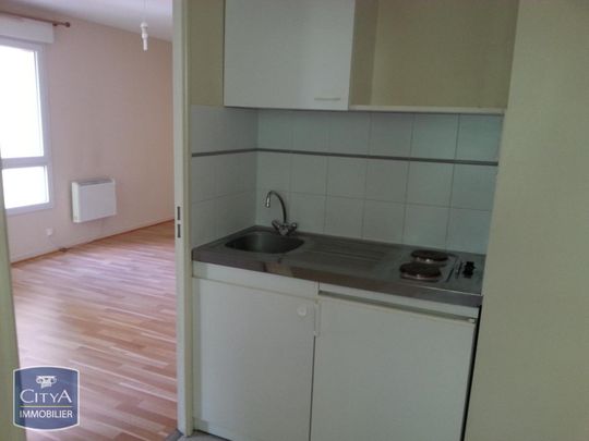 Location Appartement 1 pièce 27m² POITIERS 86000 - Photo 1