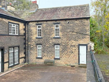 3 bedroom end of terrace house to rent - Photo 5