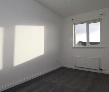 3 bedroom semi-detached villa to rent - Photo 1