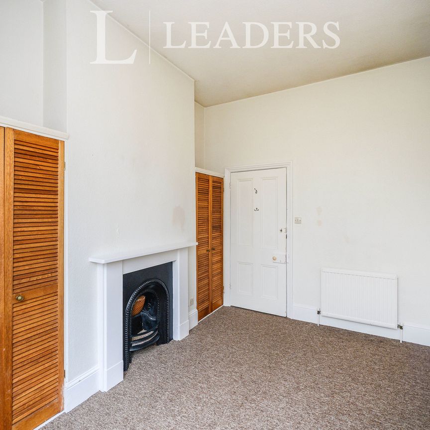 5 bedroom flat to rent Port Hall Avenue, Brighton, BN1 - Photo 1